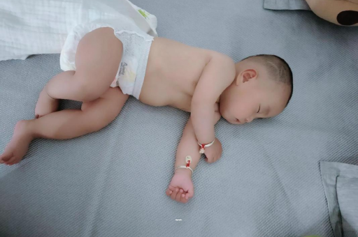 营口宝宝突然很多眼屎